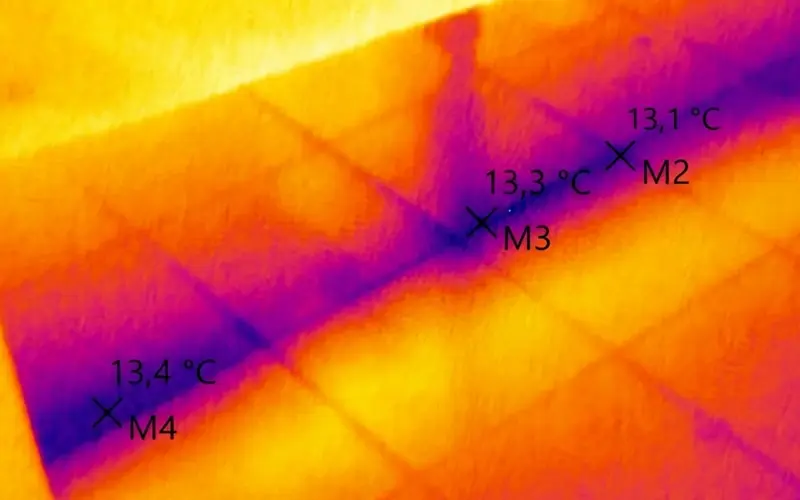 Scansione termografica pavimento radiante che mostra la perdita d'acqua calda